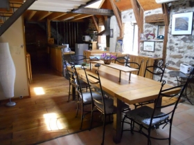 Chambre d'hôte et gîte. 'Chambres d'hotes les mazes et gîte 8 personnes.' à Saint gêniez d'olt et d'aubrac