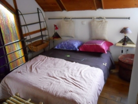 Chambre d'hôte et gîte. 'Chambres d'hotes les mazes et gîte 8 personnes.' à Saint gêniez d'olt et d'aubrac