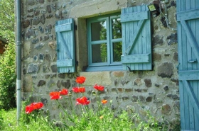Chambre d'hôte et yourte 'La garnasette' à Rosières