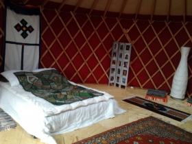 Chambre d'hôte et yourte 'La garnasette' à Rosières