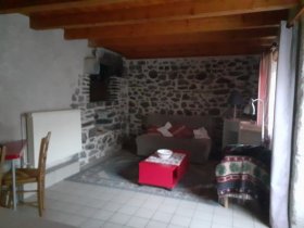 Chambre d'hôte et yourte 'La Garnasette' à Rosières