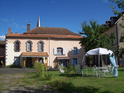 Chambre d'hôte 'Chambres d'hôtes, gîte, ou dortoir dans la chaîne des volcans du Puy de Dôme.' en Auvergne