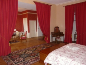 Chambre d'hôte et Gîte 'Chateau de piolant' à Dangé saint romain