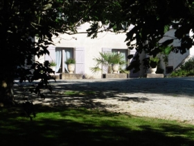 Chambre d'hôte 'Clos de la Natouze    -    Chambres + Repas Bourguignon' à Boyer-tournus