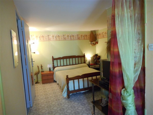 Chambre grand lit